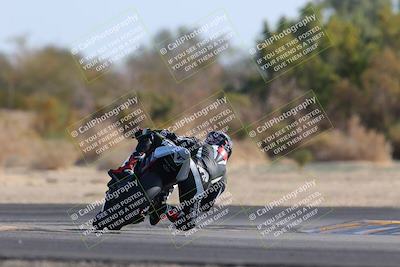 media/Dec-18-2022-SoCal Trackdays (Sun) [[8099a50955]]/Turn 7 Backside (1125am)/